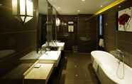 Toilet Kamar 6 New Beacon Luguang International Hotel