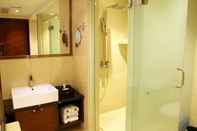 Toilet Kamar The Century Hotel