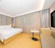 Bedroom 4 Ji Hotel (Beijing Guomao East)