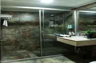 Phòng tắm bên trong Shenzhen Nan Fei Yuan Hotel