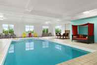 Swimming Pool Days Inn by Wyndham Oromocto Conference Centre