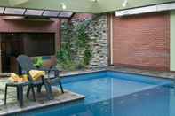 Swimming Pool Primacy Apart Hotel