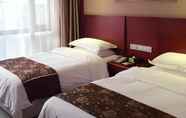 Kamar Tidur 5 Vienna Hotel (Pudong Airport SNIEC Branch)