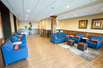 Sảnh chờ 4 Comfort Inn and Suites