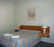 Kamar Tidur 6 Blakehurst Motor Inn