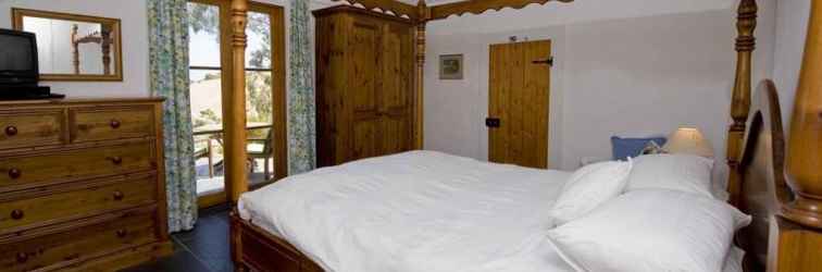 Bedroom Brooklands Heritage B&B