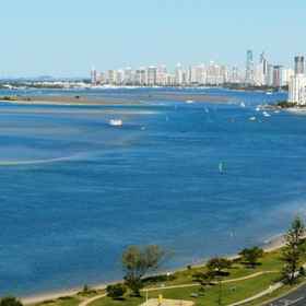 ブロードウォーター・ショアーズ 1, ゴールドコーストホテル