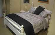 Kamar Tidur 7 The Gallery Bed and Breakfast