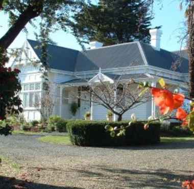 Exterior 2 Huonville Guest House