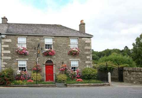 Exterior Meadowside B&B