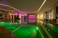 Swimming Pool Hotel Delibab