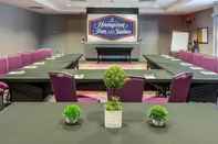 Ruangan Fungsional Hampton Inn & Suites Dublin