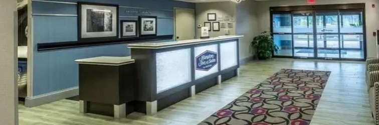 Lobby Hampton Inn & Suites Dublin