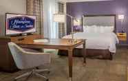 Kamar Tidur 3 Hampton Inn & Suites Dublin