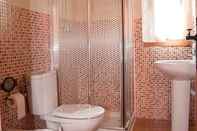 Toilet Kamar San Gines