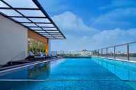 Swimming Pool Country Inn & Suites By Radisson, Bengaluru Hebbal