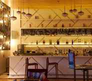 Bar, Kafe dan Lounge 5 Novotel Chennai OMR