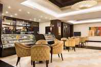 Bar, Cafe and Lounge Ramada Plaza by Wyndham Karachi Airport Hotel