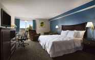 Others 6 Days Inn by Wyndham Lacey Olympia Area