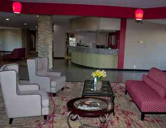 Lobby 2 Ramada by Wyndham Wentzville