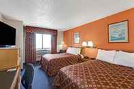 Kamar Tidur Super 8 by Wyndham Sanford Kennebunkport Area