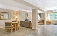 Common Space 2 Days Inn by Wyndham Sturbridge