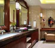 In-room Bathroom 7 Wyndham Grand Plaza Royale Hainan Longmu Bay