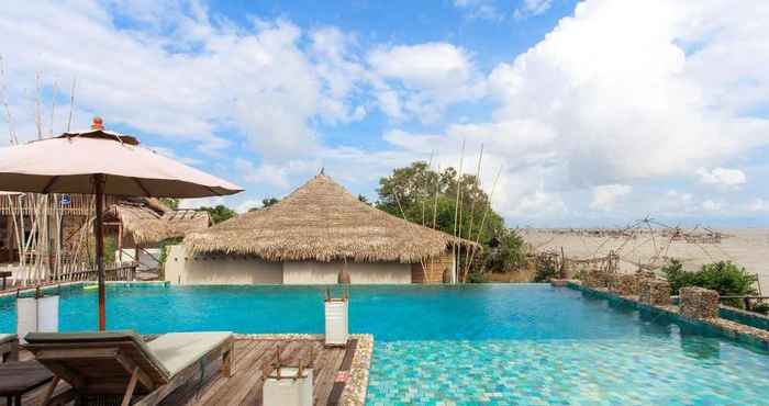 Swimming Pool Sri pakpra Andacura Boutique Resort