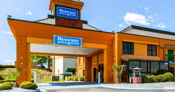 Exterior Econo Lodge Inn & Suites Macon