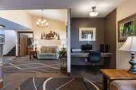 Functional Hall Quality Inn & Suites Manistique Area