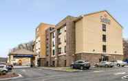 Exterior 2 Comfort Inn & Suites Pittsburgh