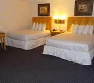 Bedroom 3 SureStay Hotel by Best Western Norfolk Little Cree