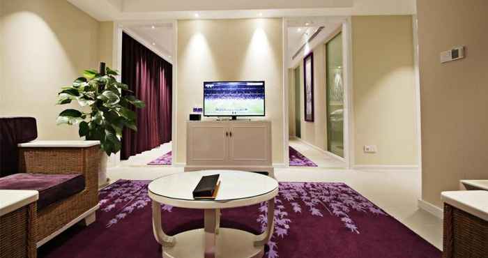 Ruang untuk Umum Howard Johnson by  City of Flower Hotel Kunming