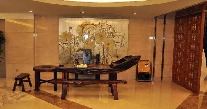 Lobby Ramada by Wyndham Nanjing