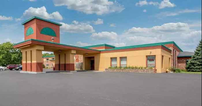 ภายนอกอาคาร Econo Lodge Inn Suites Wisconsin Rapids Area