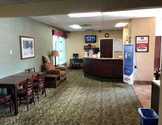 ล็อบบี้ 2 Econo Lodge Inn Suites Wisconsin Rapids Area