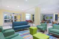 Lobby Days Inn by Wyndham Cadiz