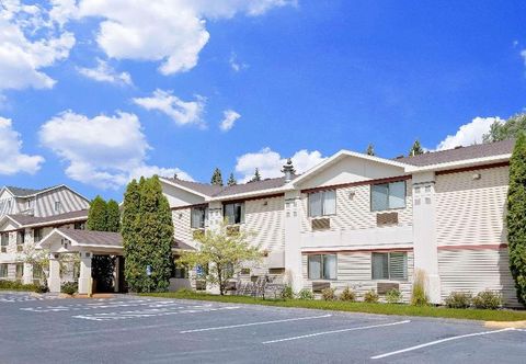 Others Super 8 by Wyndham Cloquet