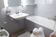 In-room Bathroom Chesa Rosatsch - Two Bedroom