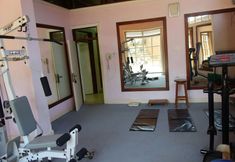 Pusat Kecergasan 6 Lindsay Cottages