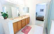 In-room Bathroom 6 Orange Tree Homes by Oceanbeds