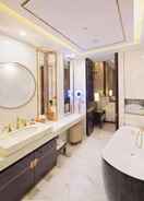 BATHROOM Royal Garden Hotel Shanghai