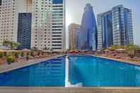 Swimming Pool Ezdan Hotel West Bay