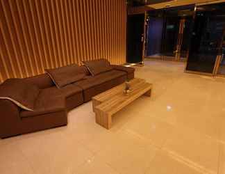 Lobby 2 Business Design Hotel LUV