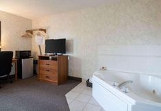 객실 내 욕실 4 Econo Lodge Inn & Suites Farmington