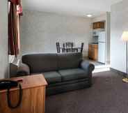 Ruang untuk Umum 7 Econo Lodge Inn & Suites Farmington