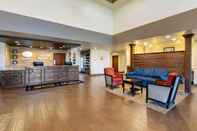 Lobby MainStay Suites Denver