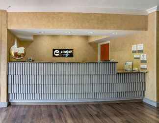Lobby 2 Clarion Inn & Suites Medford