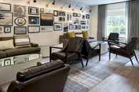 Lobby Delta Hotels Basking Ridge