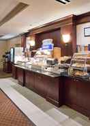 RESTAURANT Hol. Inn Exp. Hotel and Suites Drums-Hazelton